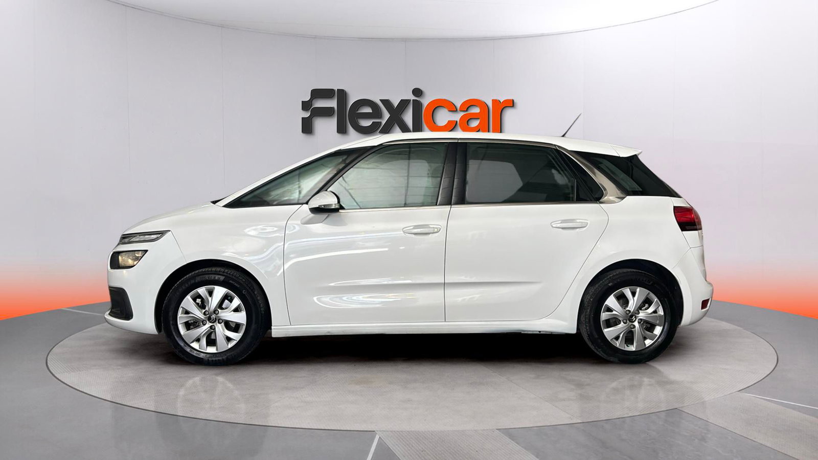 https://cdn-flexicar.caraffinity.it/public_appraisal_images_pro/images/stock/250317/XQXlHcnq8b__WhatsApp Image 2026-03-30 at 11.44.21.jpeg